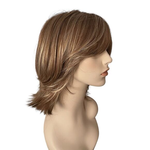 Wig Synthetic Fashion Wig. Never Worn. Sz: Avg - Picture 3 of 10